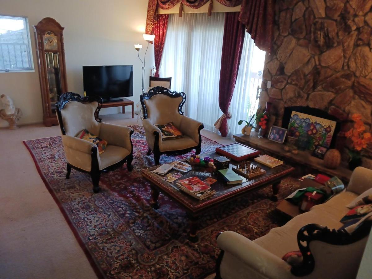 Bed And Breakfast In Hollywood Hills Los Angeles Exterior foto