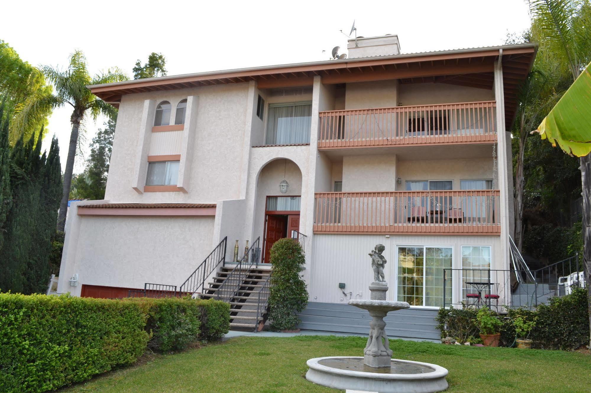 Bed And Breakfast In Hollywood Hills Los Angeles Exterior foto